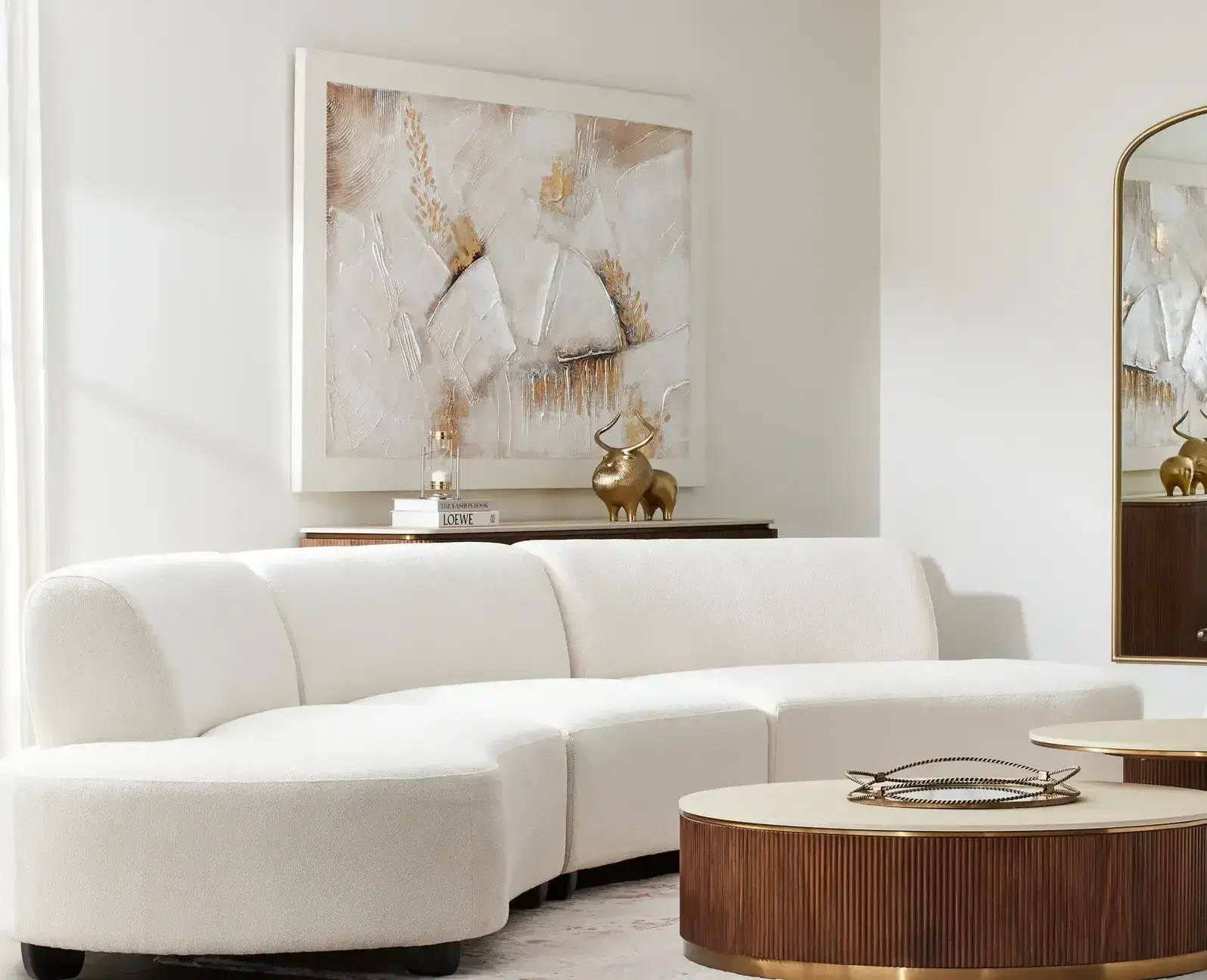 Fabric Sofas vs. Leather Sofas: Finding the Right Sofa for Your Style